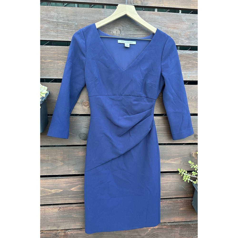 Diane von Furstenberg Bevin Blue Kneeβ Length Fitted Ruched Dress *Size 0